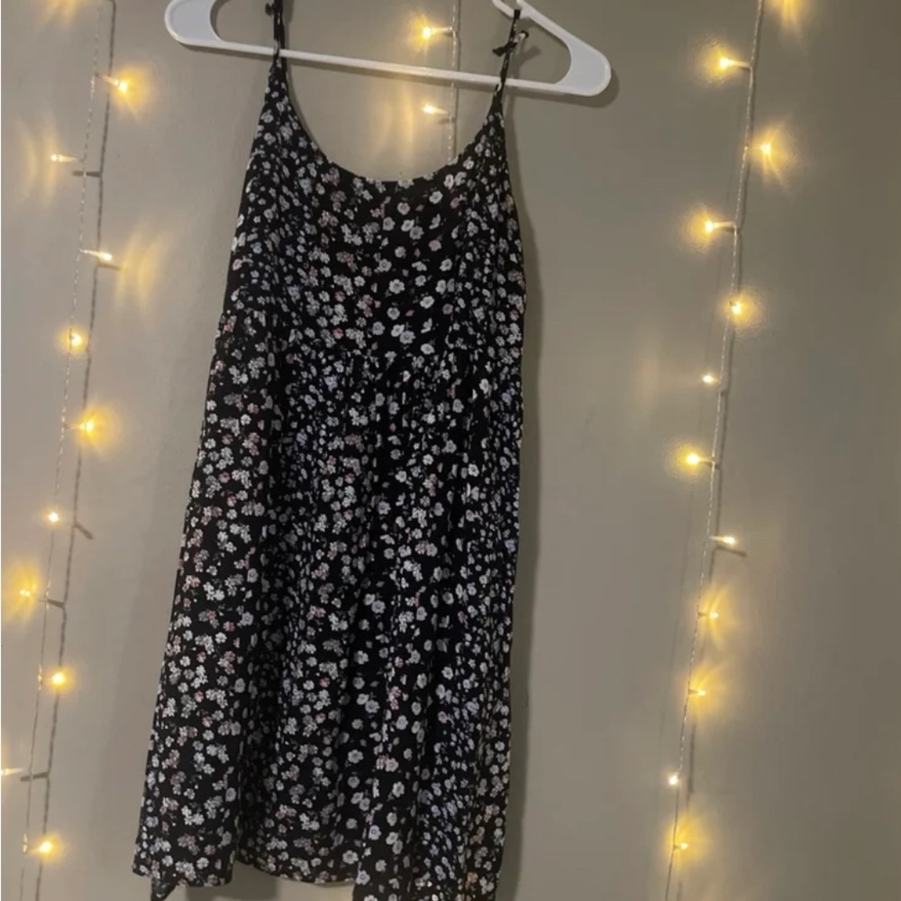 SO Black and White Sleeveless Sundress